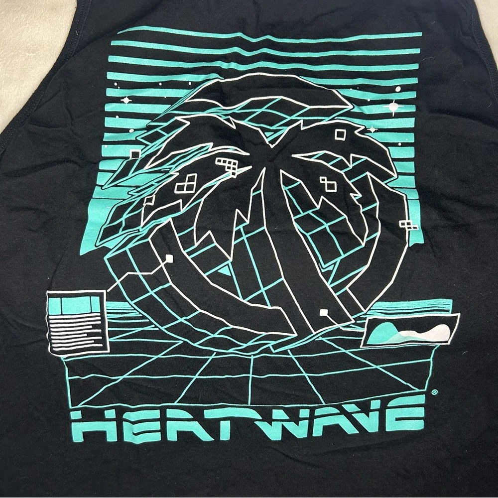 Heat wave visual men’s tank top size XL black used great condition white decal - Picture 3 of 7